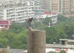 上海拆除烟囱公司 水塔拆除 人工拆除烟筒